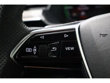 AUDI Q8 Sportback 55 SLine e-tron Matrix Ventilation 360 B&O