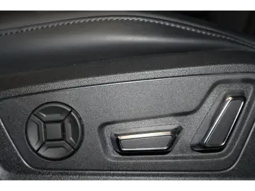 AUDI Q8 Sportback 55 SLine e-tron Matrix Ventilation 360 B&O
