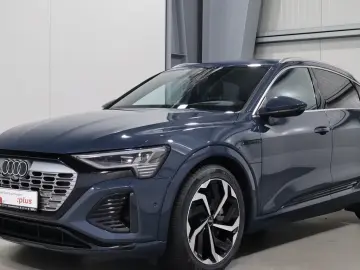 AUDI Q8 Sportback 55 S-line Pano AHK Matrix   e-tron