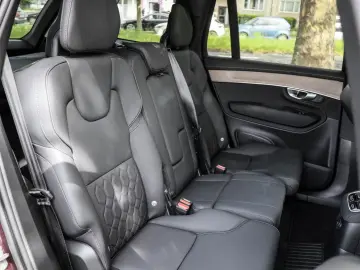 VOLVO XC90 T8 AWD Plus Dark Reskin NP 95.590 -  PANO H