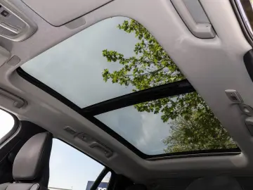 VOLVO XC90 T8 AWD Plus Dark Reskin NP 95.590 -  PANO H