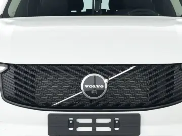 VOLVO XC90 FACELIFT Ultra Dark Recharge Plug-In Hybrid