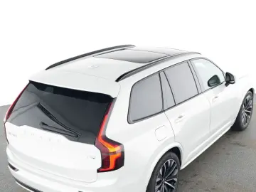 VOLVO XC90 FACELIFT Ultra Dark Recharge Plug-In Hybrid