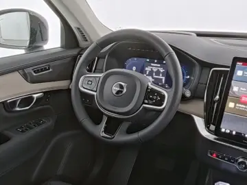 VOLVO XC90 FACELIFT Ultra Dark Recharge Plug-In Hybrid
