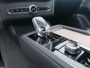 VOLVO XC90 T8 AWD Recharge  Plus Bright 360  HUD PANO