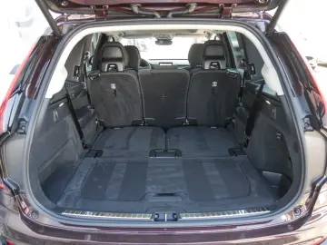 VOLVO XC90 T8 Plus Dark Reskin 360    Harman Kardon