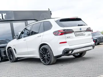 BMW X5 xDrive40d M Sport HUD PANO ACC AHK 360 KAM