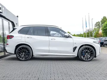 BMW X5 xDrive40d M Sport HUD PANO ACC AHK 360 KAM