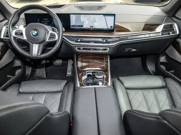 BMW X5 xDrive30d M Sport HUD PANO ACC AHK 360 KAM