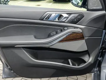 BMW X5 xDrive30d M Sport HUD PANO ACC AHK 360 KAM