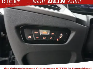 BMW 318i Aut. NAVI PLUS VIRTUAL LED SHZ APPLE DAB MF