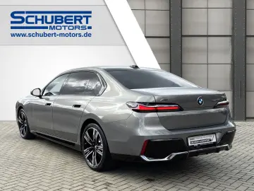 BMW 740 d M-Sport Panorama Stand-HZG B&W DA Prof. 36