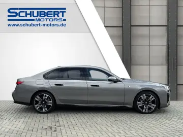 BMW 740 d M-Sport Panorama Stand-HZG B&W DA Prof. 36