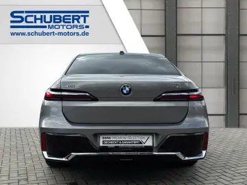 BMW 740 d M-Sport Panorama Stand-HZG B&W DA Prof. 36