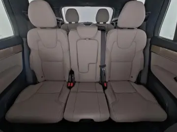 VOLVO XC90 T8 AWD Ultra Bright ACC AHK HUD AKTIVSITZE