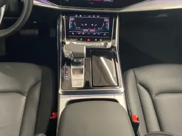 AUDI Q8 55 TFSI Qu Matrix SoftClose 360