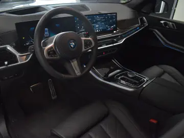 BMW X5 XDrive50e M-Sport Pro 489pk   AKRAPOVIC
