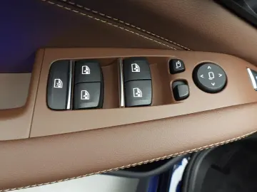 BMW X5 xDrive40d   M-Sportpakket LED   HUD   Schiebe
