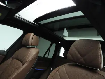 BMW X5 xDrive40d   M-Sportpakket LED   HUD   Schiebe