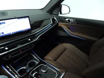BMW X5 xDrive40d   M-Sportpakket LED   HUD   Schiebe