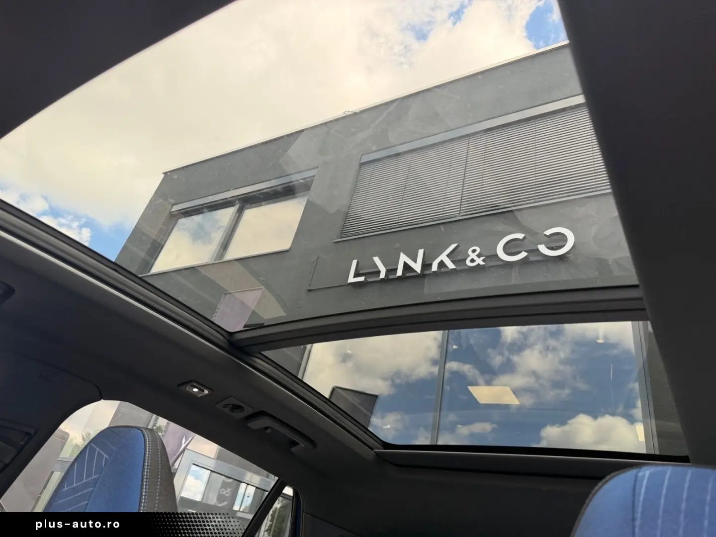 LYNK & CO 01 2022 — imagine 10