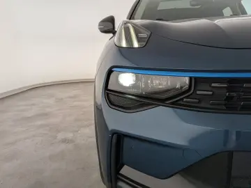 LYNC AND CO 01 1 5TD PHEV (EURO 6d) LED NAVI ACC PANO RFK