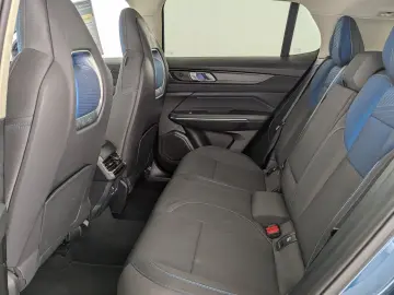LYNC AND CO 01 1 5TD PHEV (EURO 6d) LED NAVI ACC PANO RFK