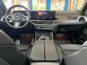 BMW 40 d xDrive M Sport  Pano AHK H&K Innovation