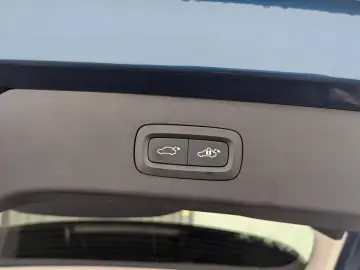 LYNC AND CO 01 1 5TD PHEV (EURO 6d) LED NAVI ACC PANO