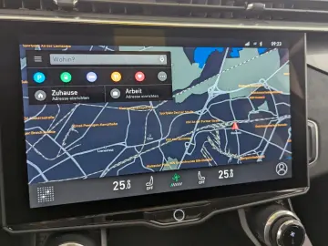 LYNC AND CO 01 1 5TD PHEV (EURO 6d) LED NAVI ACC PANO