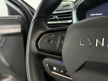 LYNC AND CO 01 1.5 192KW 01 PHEV DCT PANO ACC 360 MEMORY LED