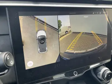 LYNC AND CO 01 1.5 262pk PHEV Adapt.Cruise Panodak Carplay M
