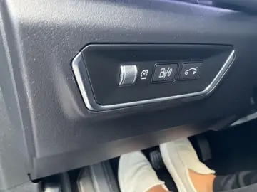 LYNC AND CO 01 1.5 262pk PHEV Adapt.Cruise Panodak Carplay M