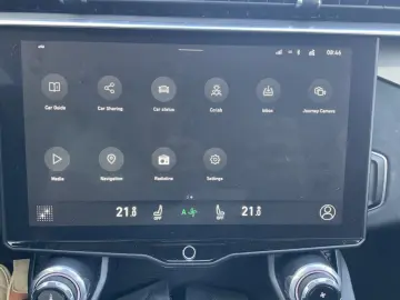LYNC AND CO 01 1.5 262pk PHEV Adapt.Cruise Panodak Carplay M