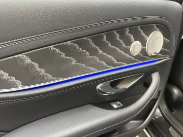 MERCEDES-BENZ E300 de  1. HAND LUXURY PAKET MEMORY