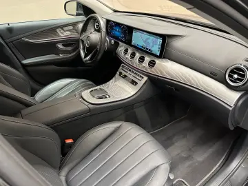MERCEDES-BENZ E300 de  1. HAND LUXURY PAKET MEMORY