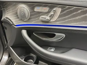 MERCEDES-BENZ E300 de  1. HAND LUXURY PAKET MEMORY