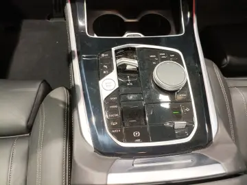 BMW X5 xDrive50e M Sport LED Navi HuD CAM Ha-Kardon