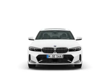 BMW 330 iA xDrive Limousine M Sportpaket AD Navi Dig
