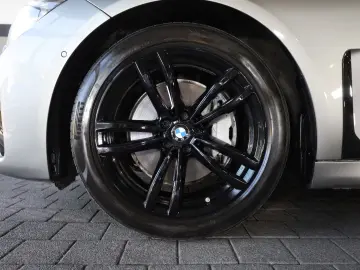 BMW 730d 360  HUD SHZ DAB AIRMATIC HarmanKardon R19