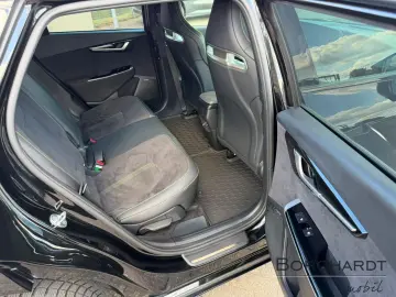 KIA EV6 GT AWD 77 4 585PS 360  800V Head-Up Meridian