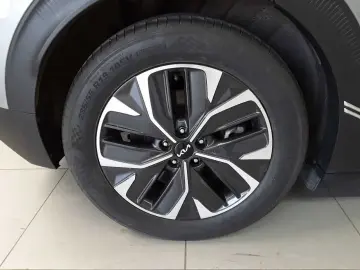 KIA EV6 58-kWh