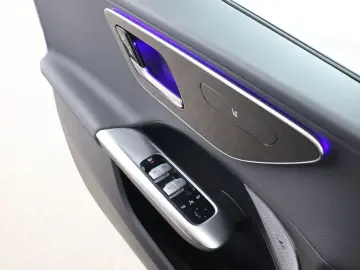 MERCEDES-BENZ C 180 Avantgarde Advanced AHK LED Kamera Navi