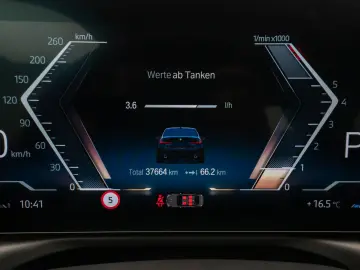 BMW 318i DAB PDC Widscreen Geschwindigkeitsreg LED