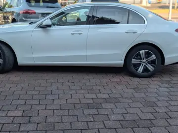 MERCEDES-BENZ C 220d 9G-tr. Panorama Avantgarde wenigKM 1.HD