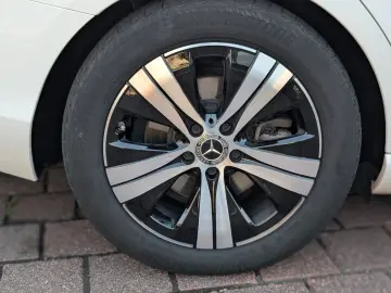 MERCEDES-BENZ C 220d 9G-tr. Panorama Avantgarde wenigKM 1.HD