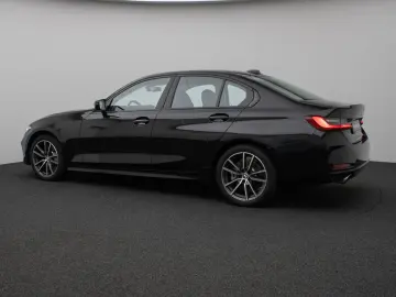 BMW 330d xD Lim. Kamera DAB Leder Alarm Sport 18Zoll