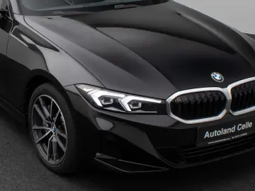 BMW 330d xD Lim. Kamera DAB Leder Alarm Sport 18Zoll