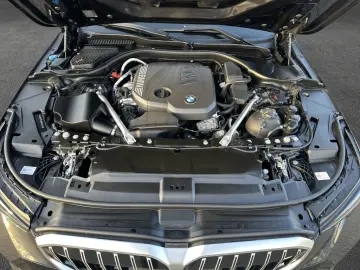 BMW 520d Aut. HiFi  LED  SHZ  Pano  Harman Kardon