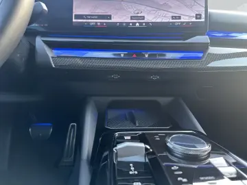BMW 520d Aut. HiFi  LED  SHZ  Pano  Harman Kardon